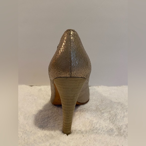 COACH Adina Crackled Leather Champagne Pump Heel Size 6.5 - Picture 11 of 13